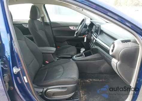 2022 Kia Forte Lxs z USA, uszkodzony, nr VIN 3KPF24AD9NE484083